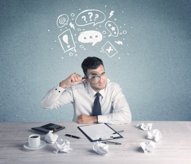 Şüpheli ve kafası karışık bir iş adamı