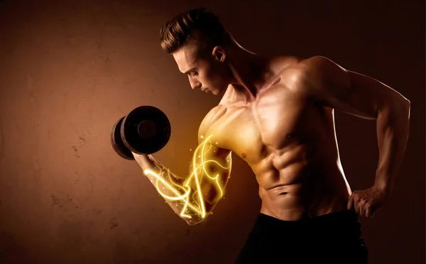 Culturistas musculares levantando peso con luces de energía en el bíceps — Foto de Stock