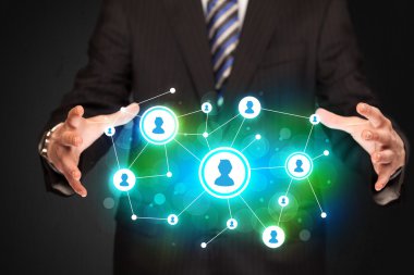 İşadamı holding sosyal medya ağı 