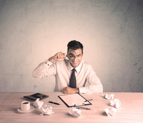 Businessman working at office desk — Stock Photo, Image