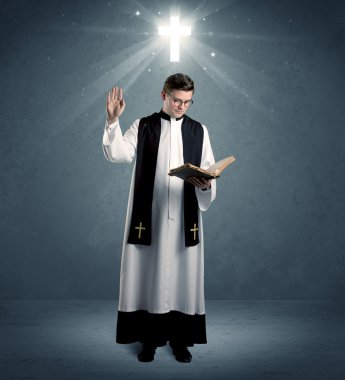 onun nimet veren genç rahip