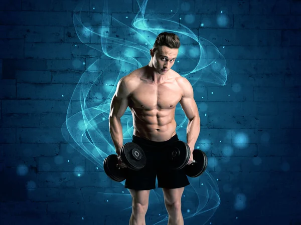 Attraktiv stark fitness kille lyfta vikt — Stockfoto