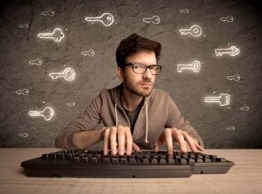 Hacker inek adam ile çizilmiş parola anahtar taşı