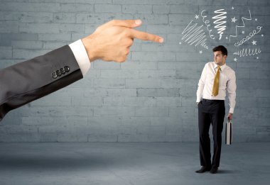 Profesyonel olmayan satıcı ateş olmak
