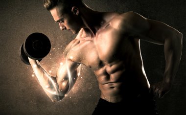 Vücut geliştirici enerji dolu beyaz çizgiler konseptiyle ağırlık kaldırıyor