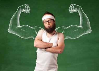 Sıska genç adam çalışıyor.