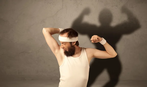 Hombre flaco con sombra musculosa — Foto de Stock