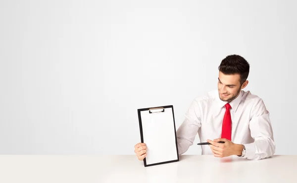 Hombre de negocios con fondo blanco —  Fotos de Stock