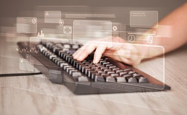 Yüksek teknolojili tuşlarla klavyeye dokunmak