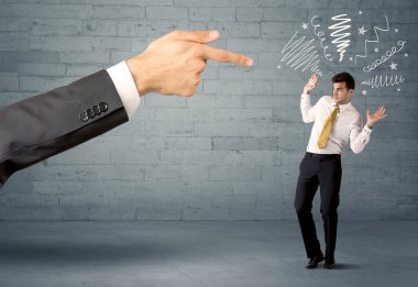 Profesyonel olmayan satıcı ateş olmak