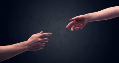 Bir el daha dokunmak üzere.