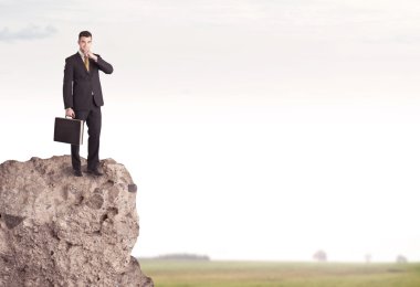Cliff ülkenin üzerinde mutlu satıcı