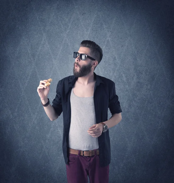 Bärtiger Hipster in eleganter Kleidung — Stockfoto