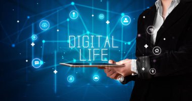 Tablet tutan kişi, güvenlik kavramı