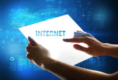 El işi fütüristik tablet, teknoloji konsepti.