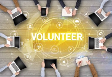 Bir grup insan toplantı yapıyor.