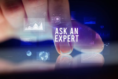 İş grafikleri ve simgeler konseptiyle tablete dokunmak