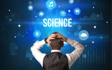 Bir iş adamının arkadan görünüşü