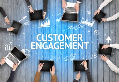 Ofiste Çalışan Meşgul İnsanlar Grubu