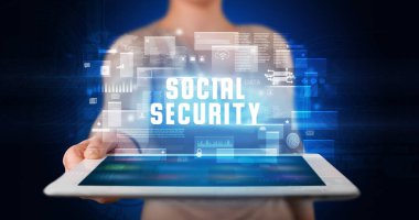 Tablet tutan kişi, güvenlik kavramı