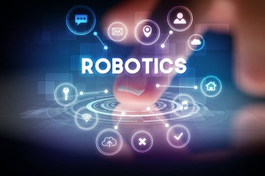 Web teknolojisi simgeleriyle tablete dokunmak