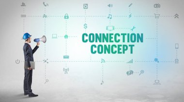 Yeni bir sosyal medya üzerinde çalışan mühendis