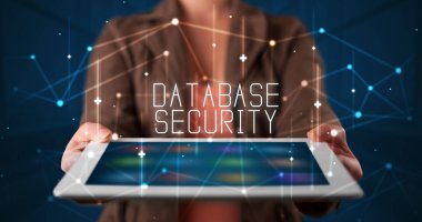 Tablet tutan kişi, güvenlik kavramı