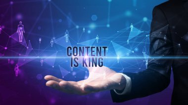 El ele tutuşan sosyal medya ile ilgili yazılar