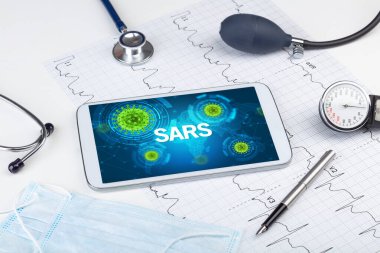 Yazılı bir tablet pc 'nin yakın görüntüsü