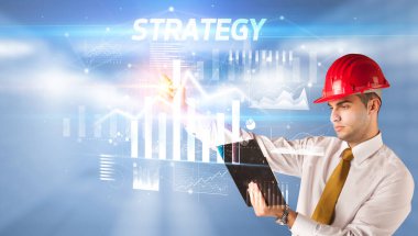 Sanal ekrana kask çizen genç iş adamı