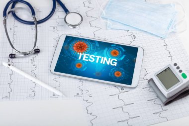 Yazılı bir tablet pc 'nin yakın görüntüsü