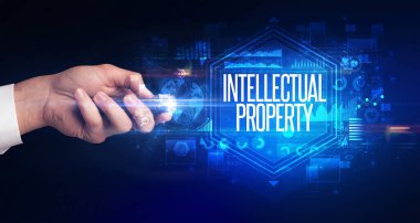 El ele tutuşan kablosuz çevre, siber güvenlik kavramı