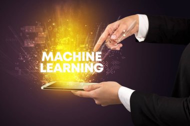 Yazılı dokunmatik ekranın yakın plan görüntüsü