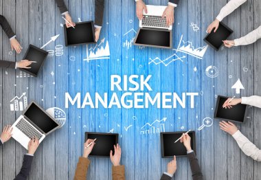 Ofiste Çalışan Meşgul İnsanlar Grubu