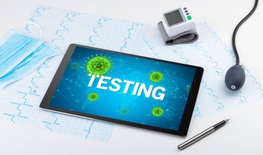 Yazılı bir tablet pc 'nin yakın görüntüsü