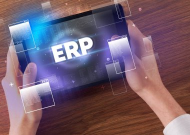 El tutuş tabletinin yakın plan görüntüsü