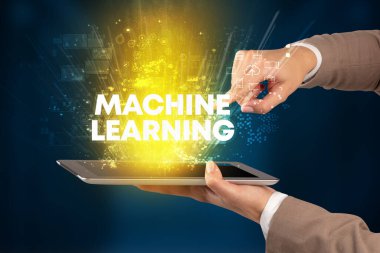 Yazılı dokunmatik ekranın yakın plan görüntüsü