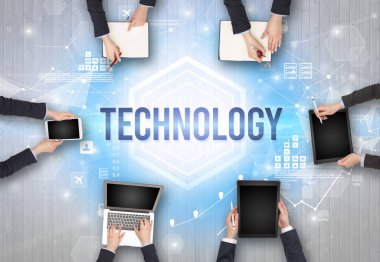 Ofiste Çalışan Meşgul İnsanlar Grubu, teknoloji konsepti