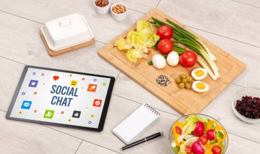 Sağlıklı Tablet Pc bileşimi, sosyal ağ kavramı