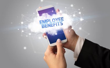 Bulut iş konsepti olan akıllı telefon kullanımı