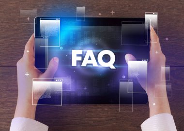 El tutuş tabletinin yakın plan görüntüsü