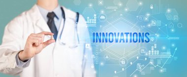 Doktor ilaç veriyor.