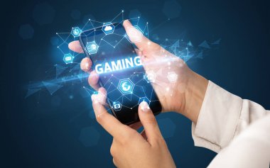 Teknoloji kavramına sahip akıllı telefon kullanımı