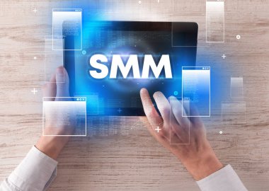 El tutuş tabletinin yakın plan görüntüsü