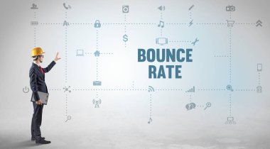 Yeni bir sosyal medya üzerinde çalışan mühendis