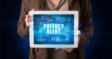 Tablet tutan kişi, güvenlik kavramı