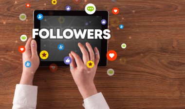 Dokunmatik ekran, sosyal medya konseptine yakın çekim