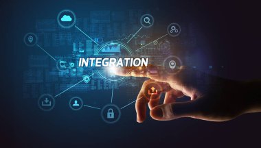 Siber güvenlik tuşuna elle dokun