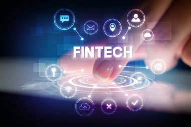 Web teknolojisi simgeleriyle tablete dokunmak