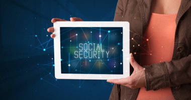 Tablet tutan kişi, güvenlik kavramı